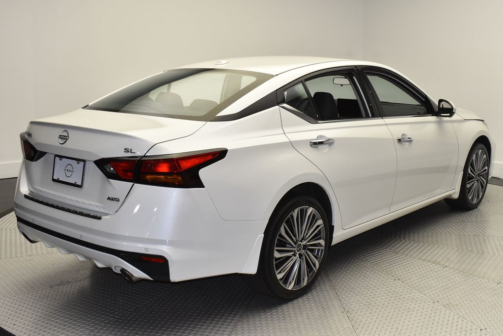 Thumbnail: 2023 Nissan Altima - 5