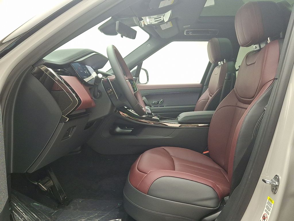 Thumbnail: 2026 Land Rover Range Rover Sport - 10