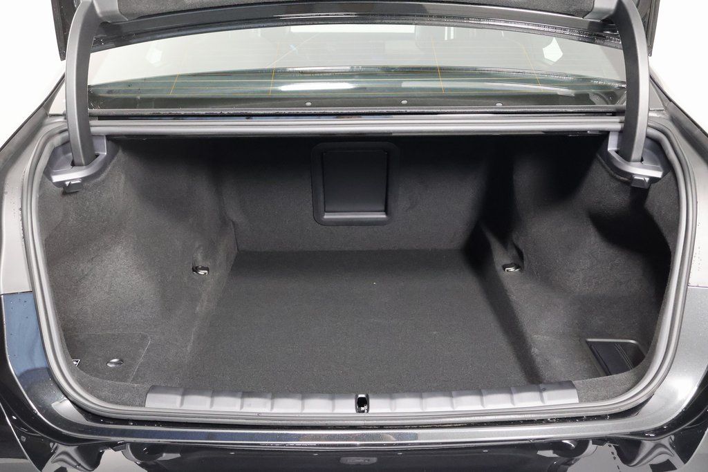 Thumbnail: 2026 BMW 7 Series - 8