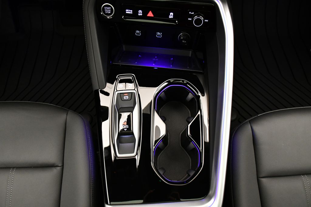 Thumbnail: 2025 Audi Q5 - 29