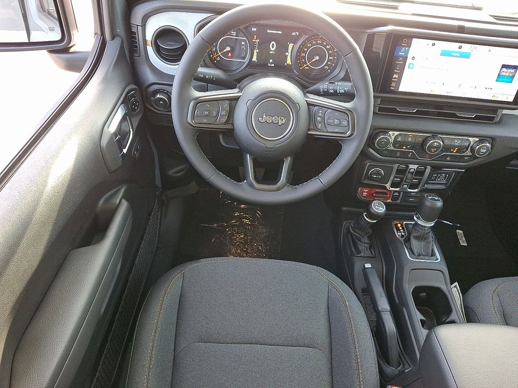 2026 Jeep Wrangler — photo 7