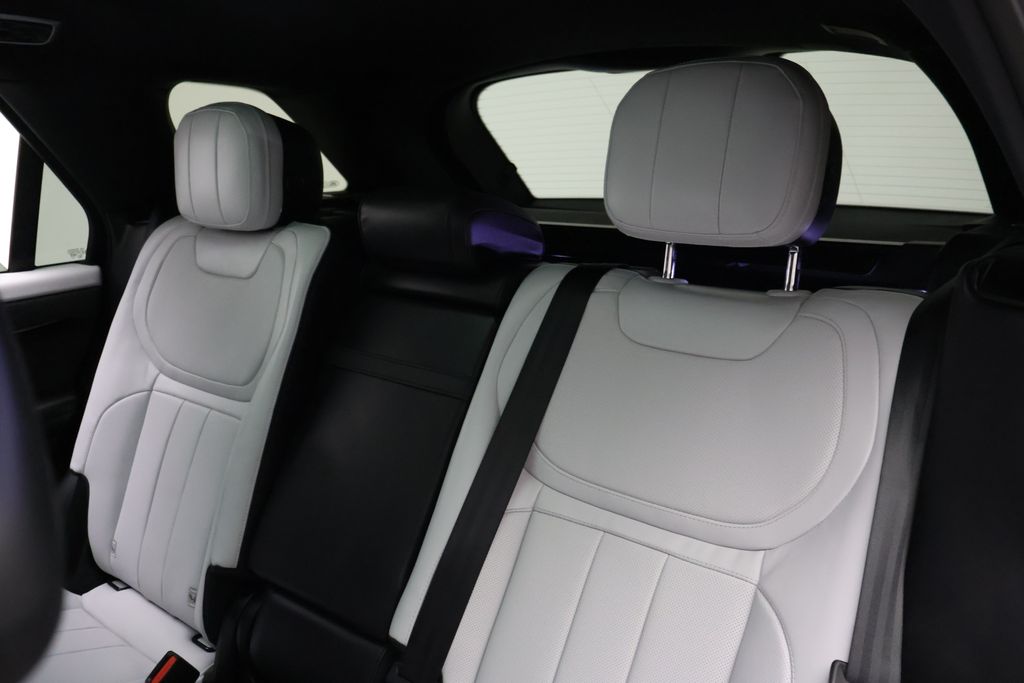 Thumbnail: 2025 Land Rover Range Rover Sport - 18