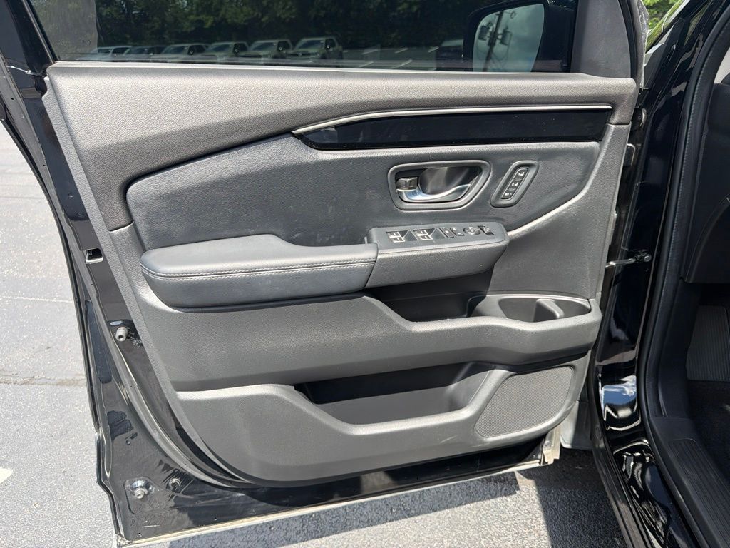Thumbnail: 2024 Honda Pilot - 18