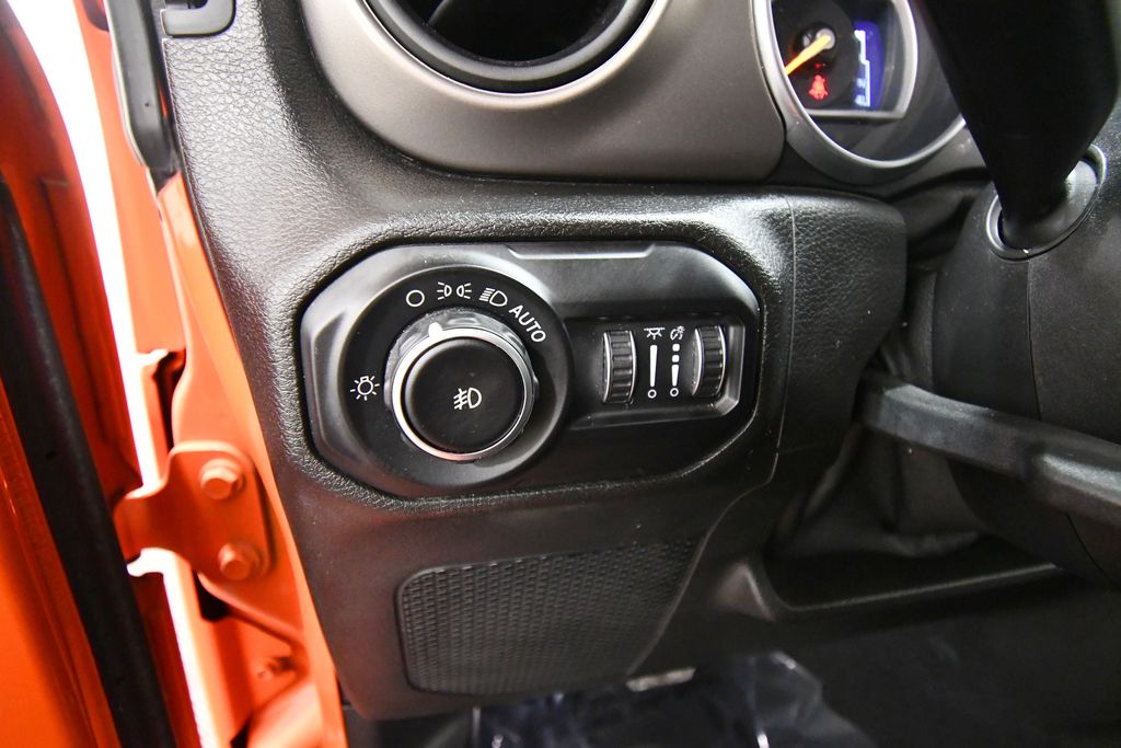 Used 2018 Jeep Wrangler SUV