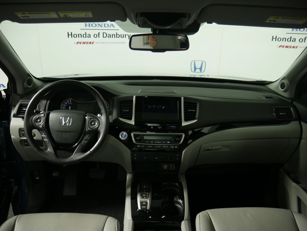 Thumbnail: 2017 Honda Pilot - 11