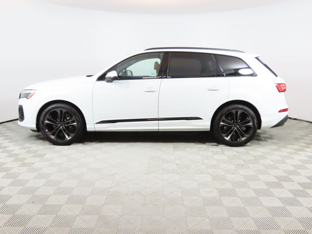 Thumbnail: 2026 Audi Q7 - 2