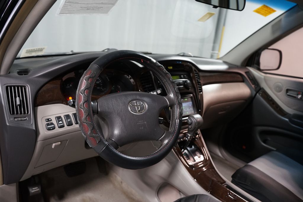 Thumbnail: 2002 Toyota Highlander - 7