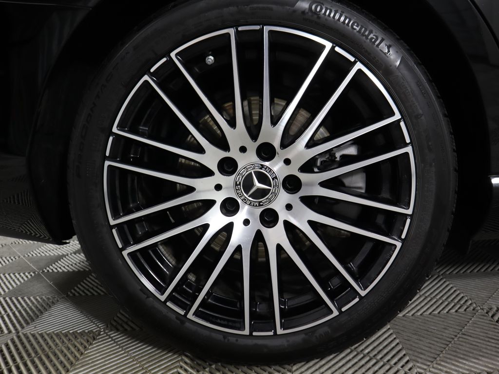 Thumbnail: 2025 Mercedes-Benz C-Class - 32