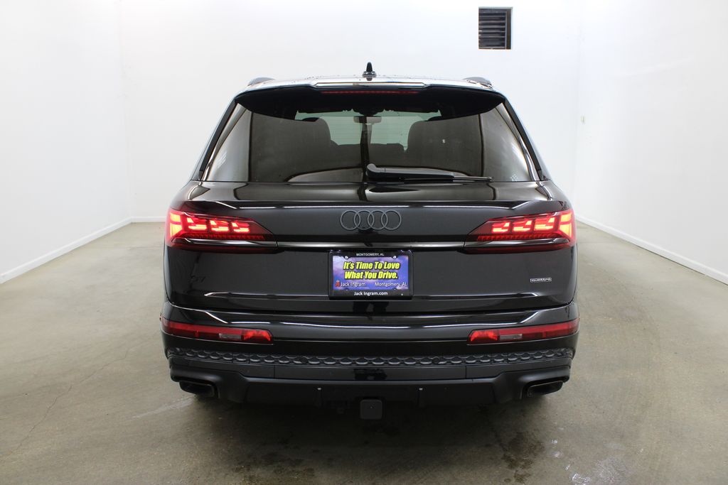 new 2026 Audi Q7 car, priced at $77,040