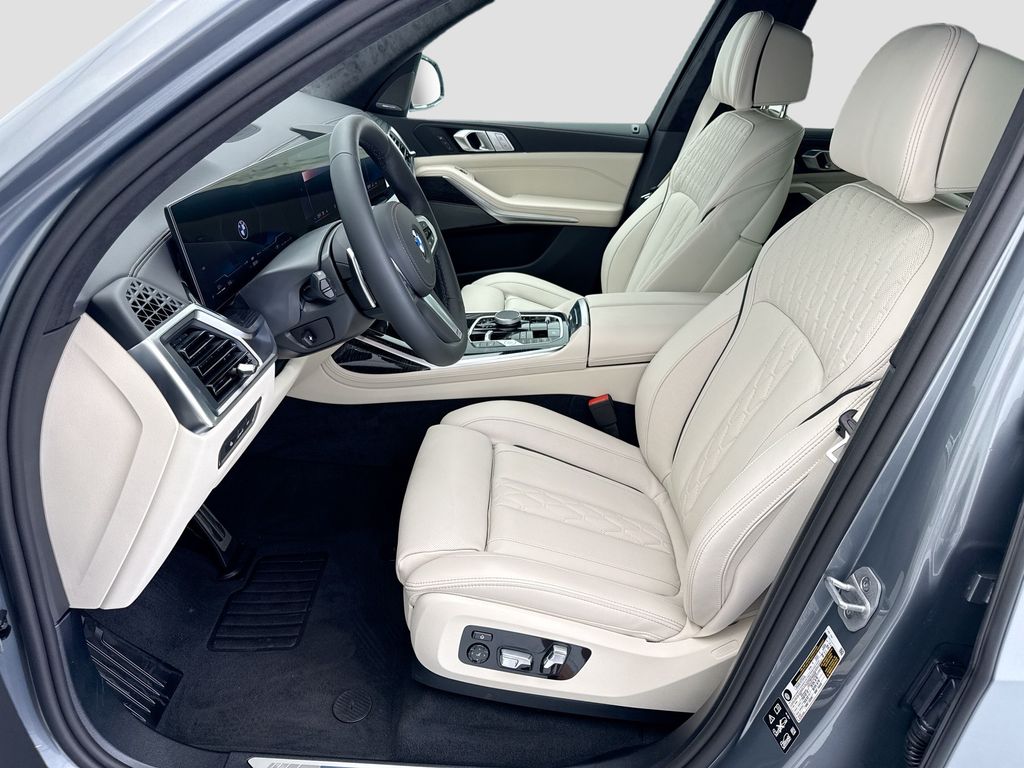 Thumbnail: 2027 BMW X7 - 18