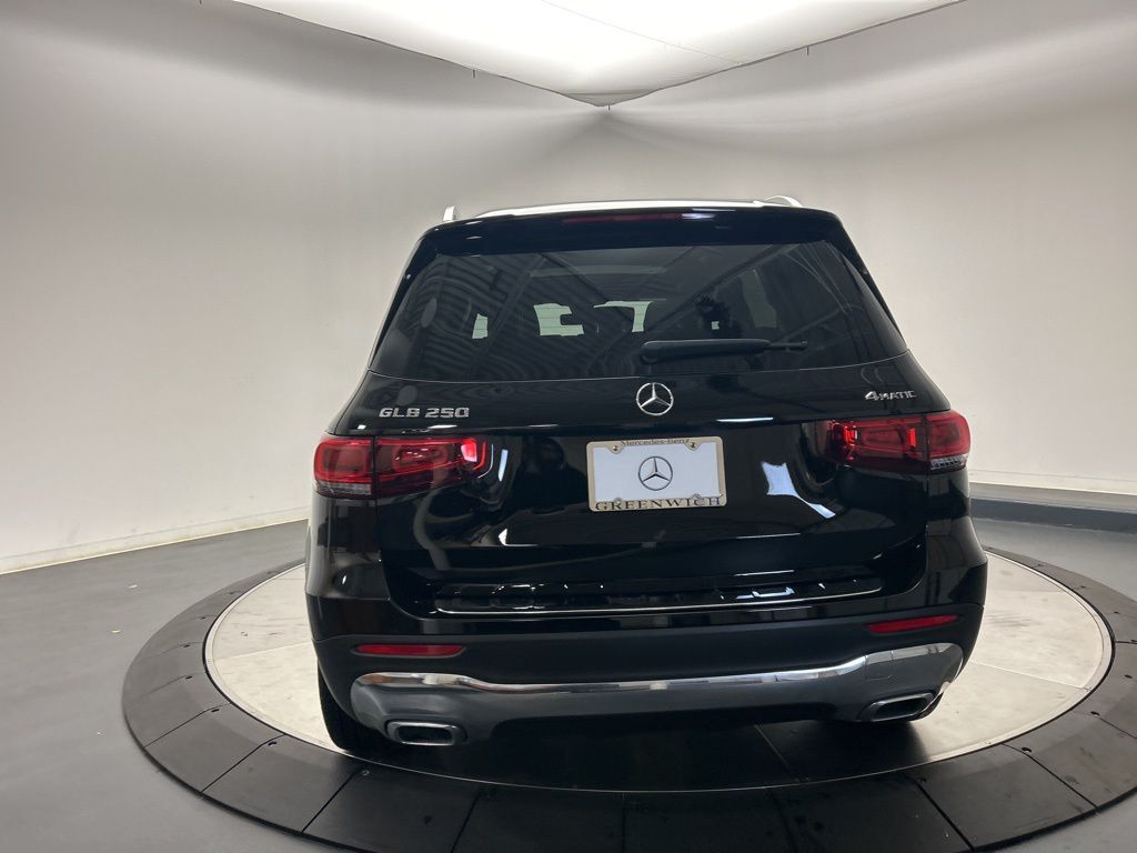 Thumbnail: 2023 Mercedes-Benz GLB - 6