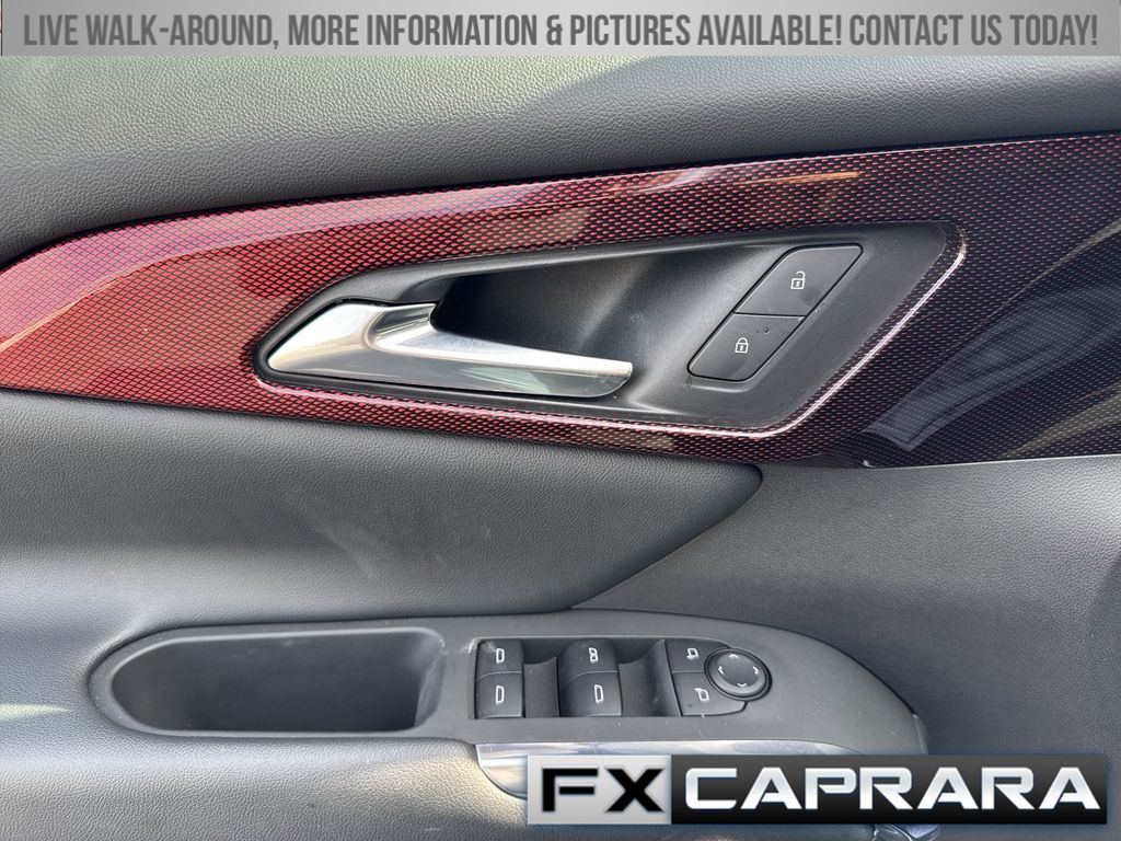 Used 2025 Chevrolet Traverse SUV