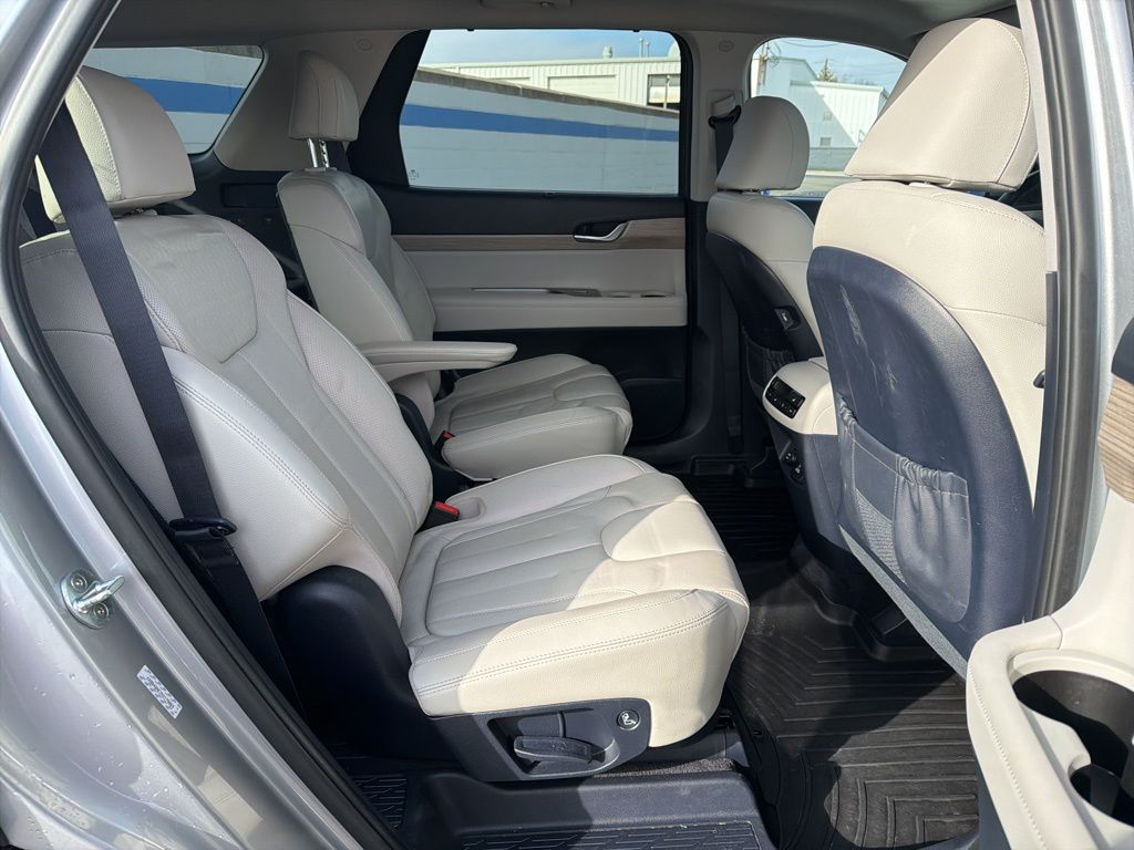 Thumbnail: 2021 Hyundai Palisade - 25