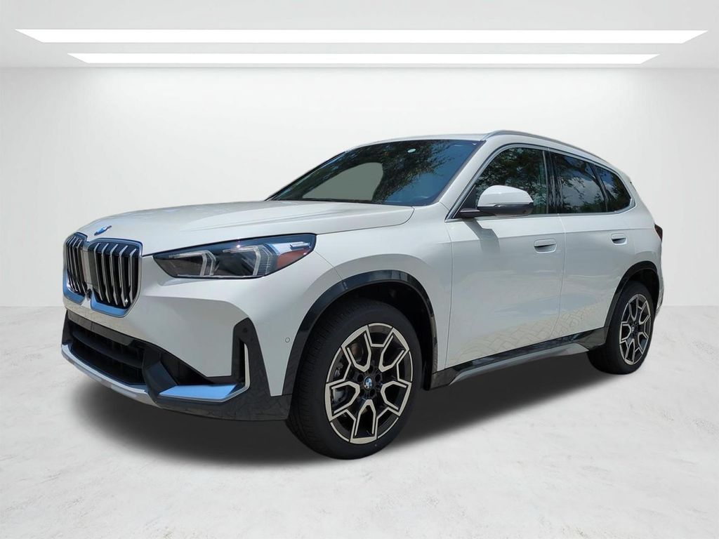New 2026 White BMW xDrive28i image 8