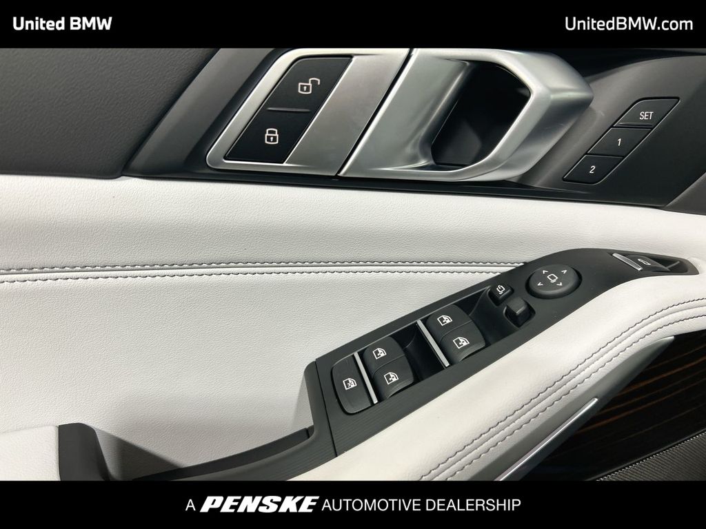 Thumbnail: 2026 BMW X5 - 11