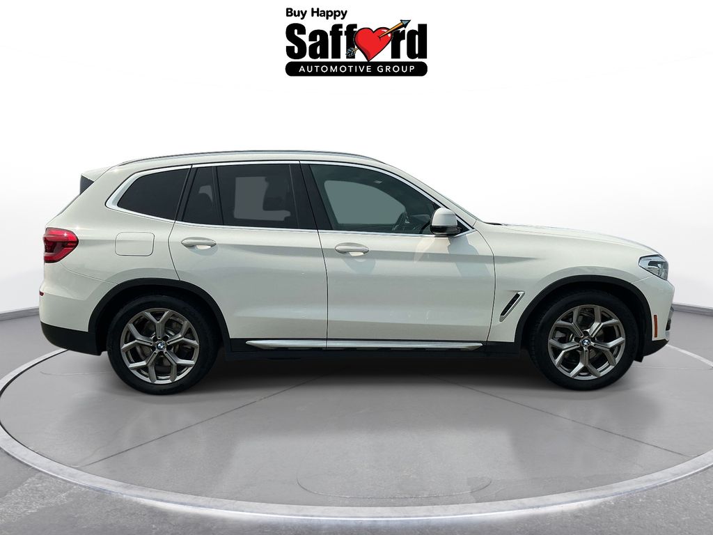 Used 2021 White BMW xDrive30e image 4