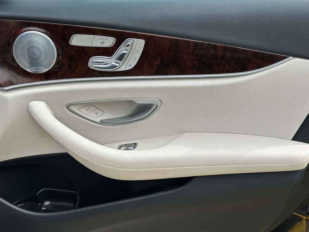 2019 Mercedes-Benz E-Class E 300 19
