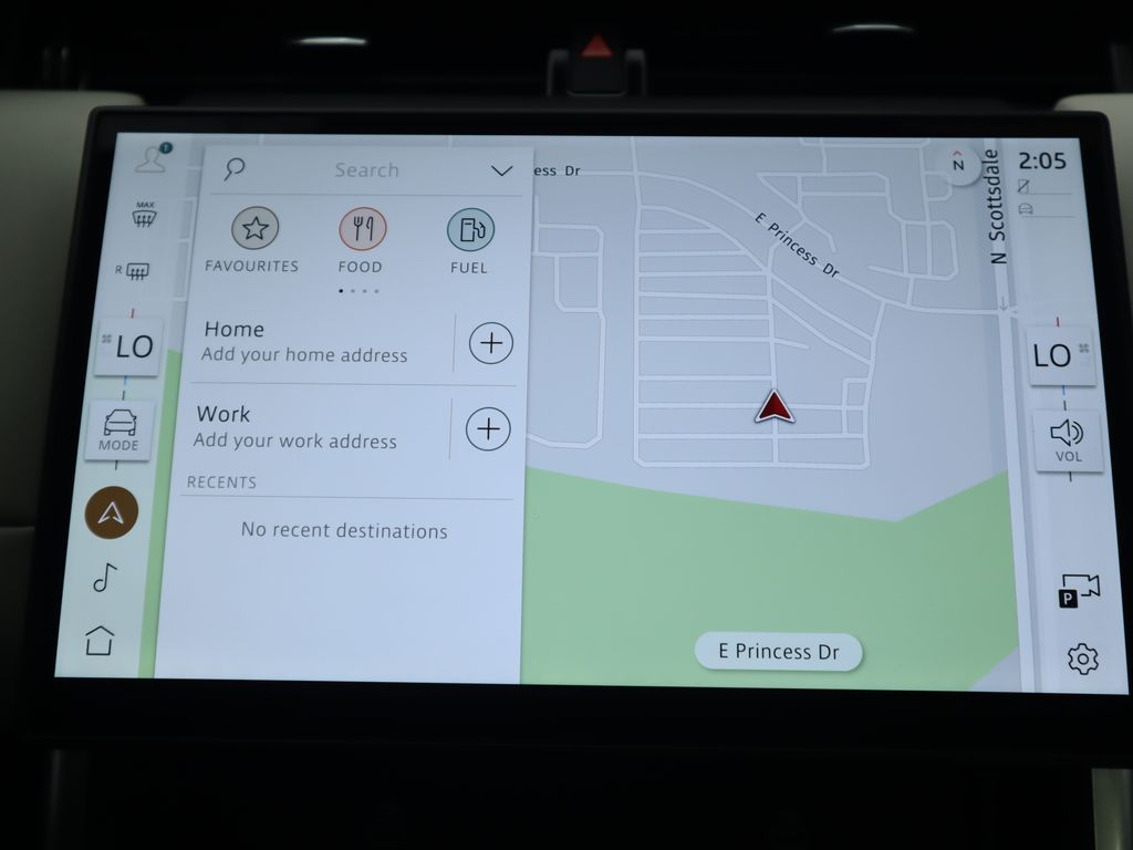 Thumbnail: 2025 Land Rover Discovery Sport - 15