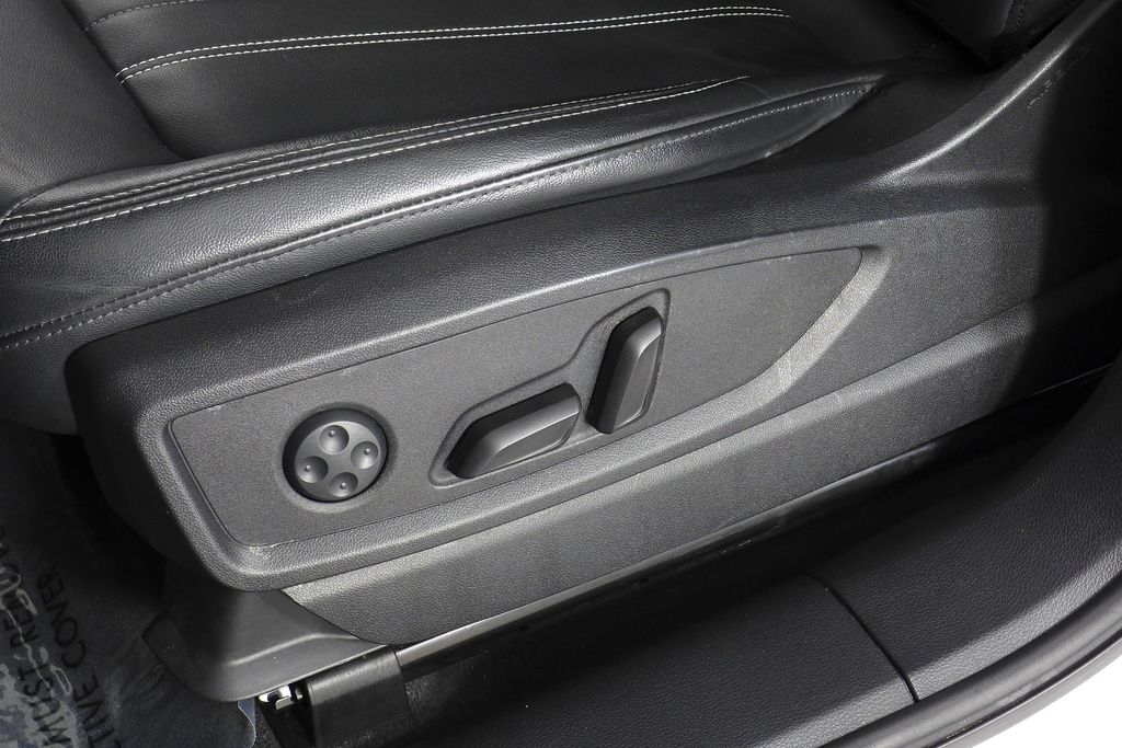 Thumbnail: 2022 Audi Q5 - 23