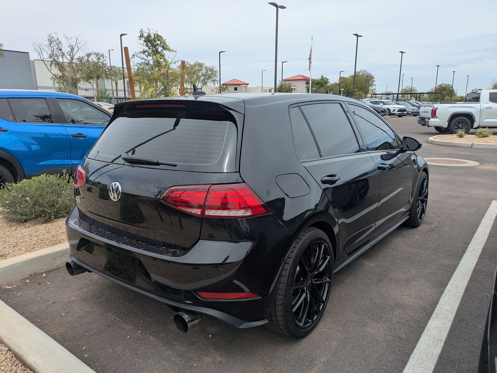 Deep Black Pearl Metallic 2018 Volkswagen Golf GTI Hatchback Front-Wheel Drive Automatic