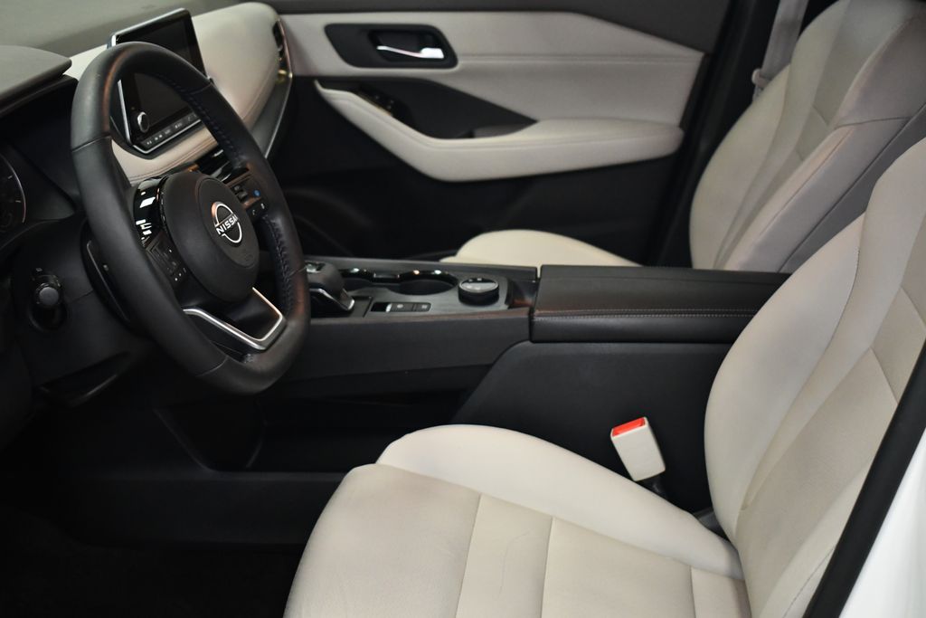 Thumbnail: 2023 Nissan Rogue - 26