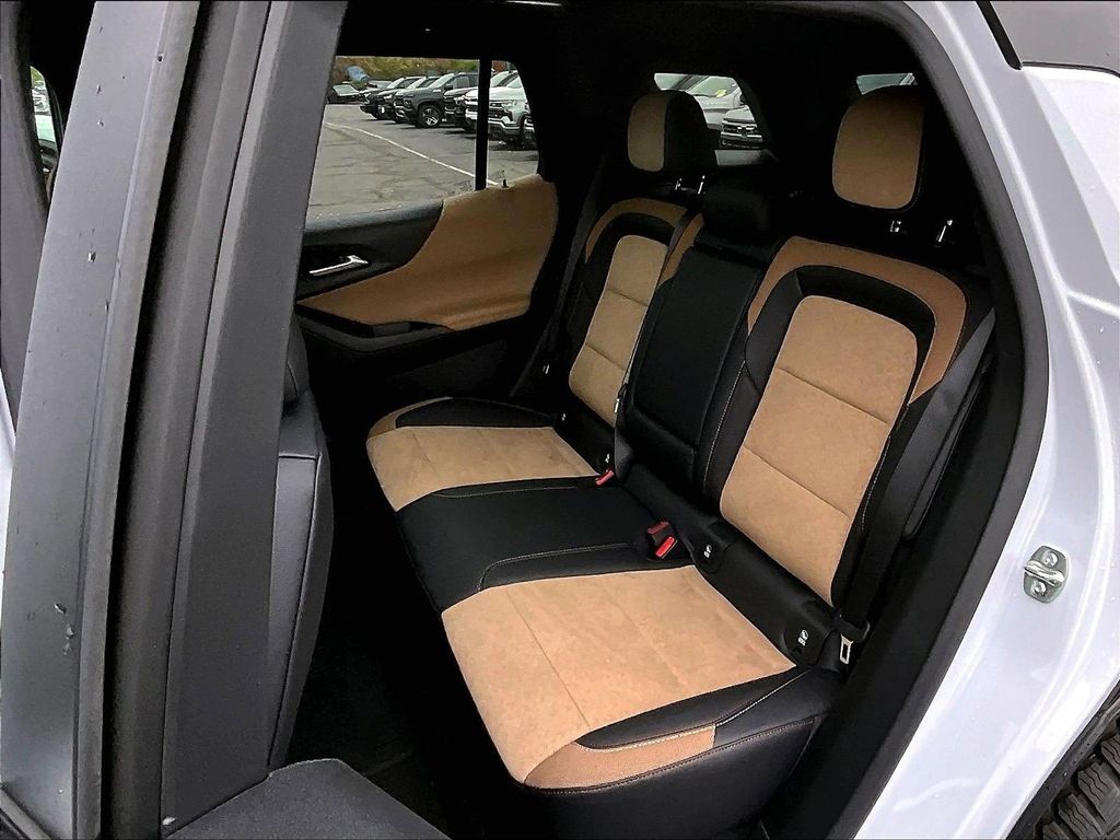2026 Chevrolet Equinox — photo 15
