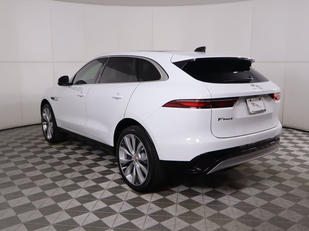 2023 Jaguar F-Pace S 7