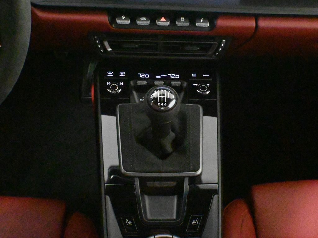 Thumbnail: 2022 Porsche 911 - 25