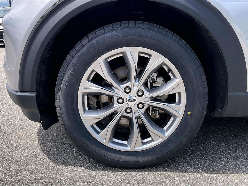 2023 Ford Explorer — photo 7