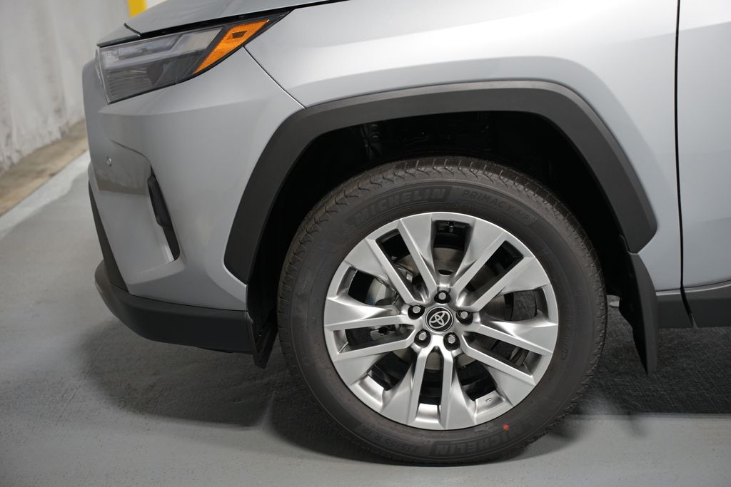 Thumbnail: 2025 Toyota RAV4 - 5