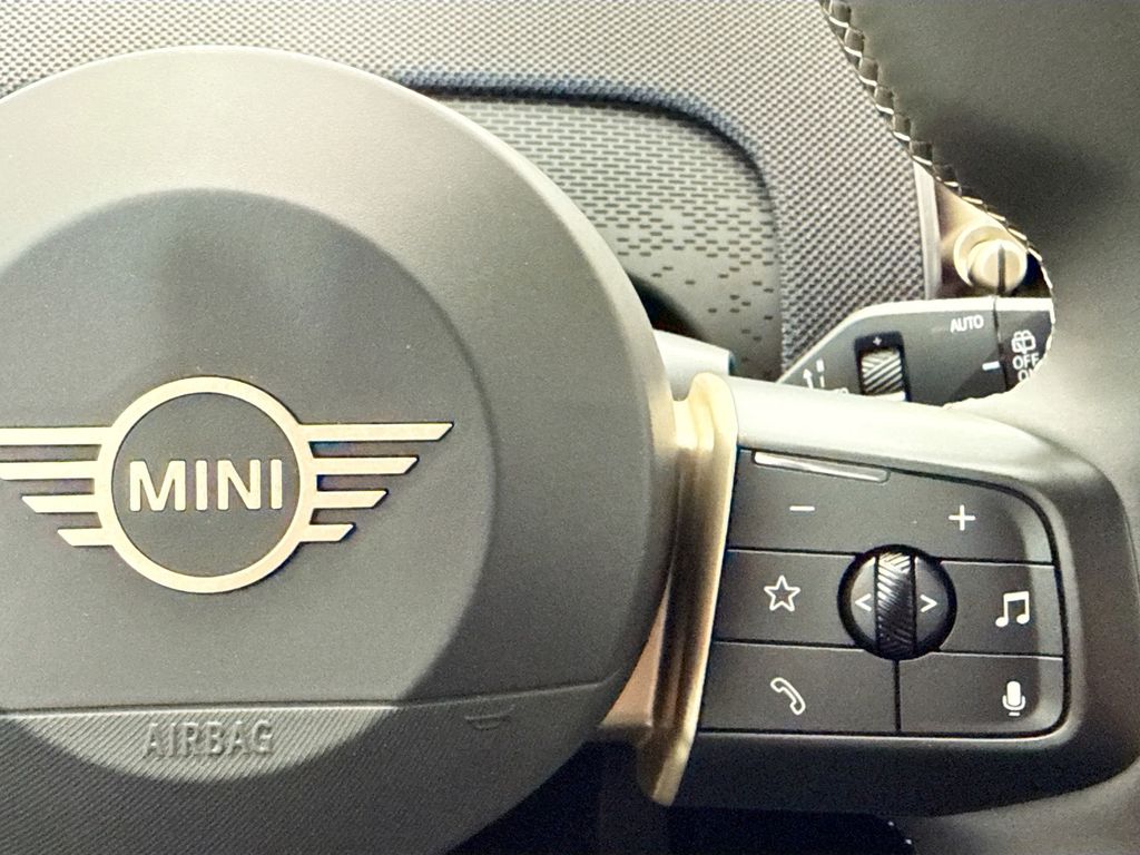 Thumbnail: 2027 MINI Cooper Countryman - 12