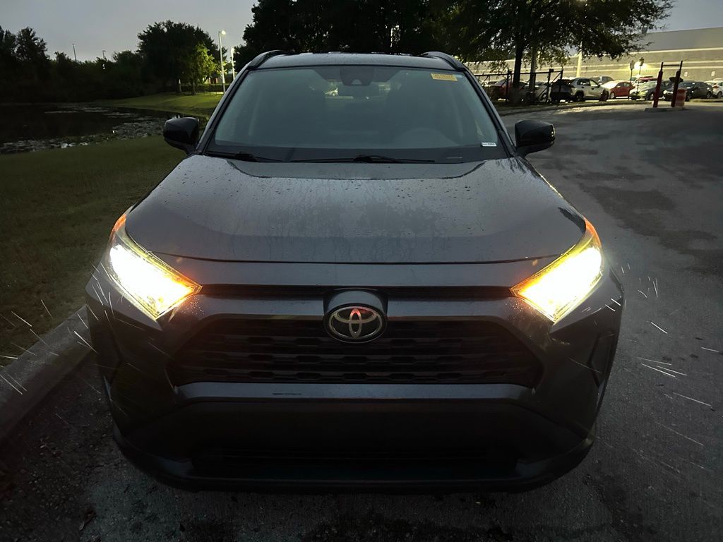 Thumbnail: 2019 Toyota RAV4 - 8