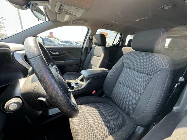 2023 GMC Acadia SLE - Photo 11