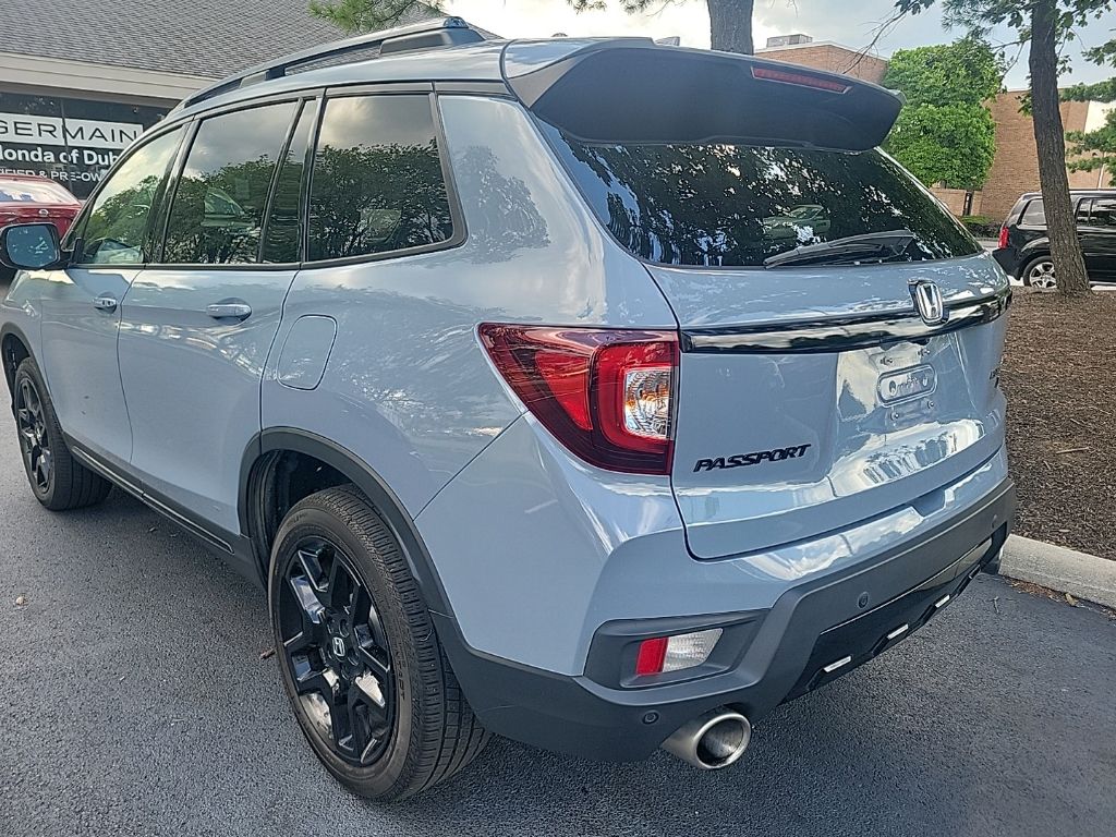 Certified Used 2024 Gray Honda Black Edition image 10