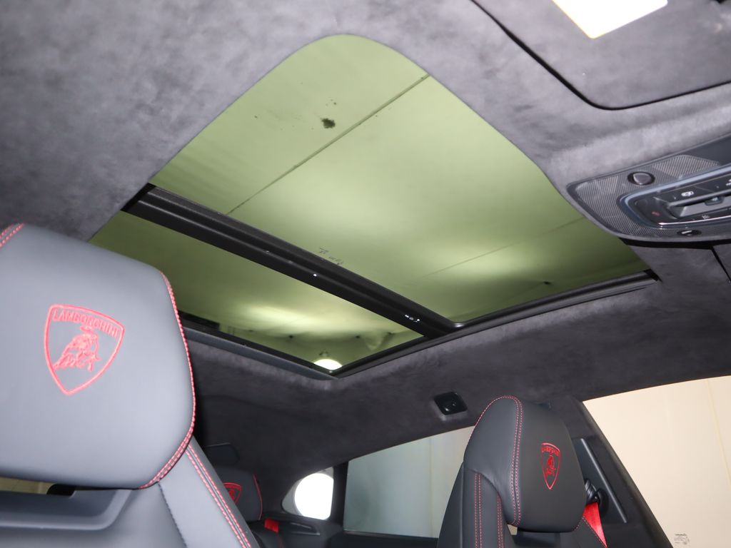 Thumbnail: 2024 Lamborghini Urus - 19