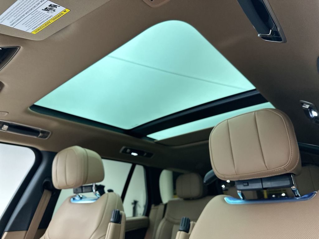 Thumbnail: 2026 Land Rover Range Rover - 11