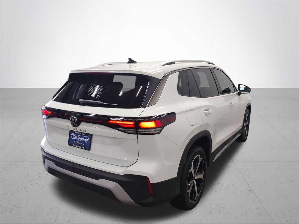 2025 Volkswagen Tiguan 2.0T SE