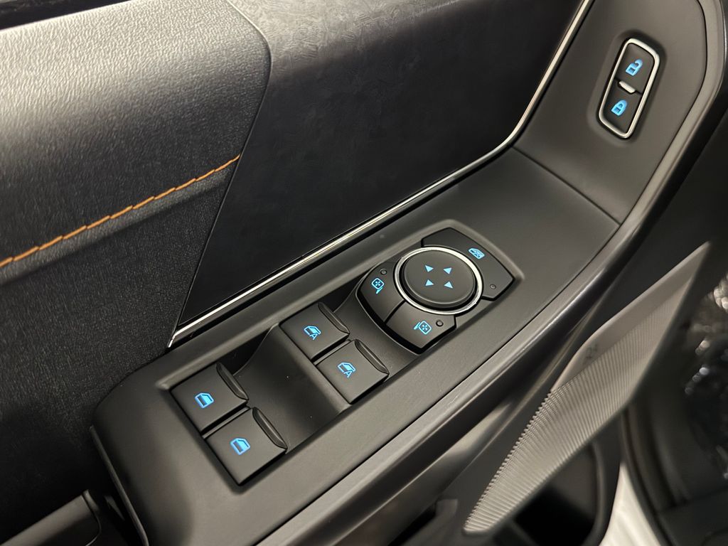 New 2026 White Ford Tremor image 24