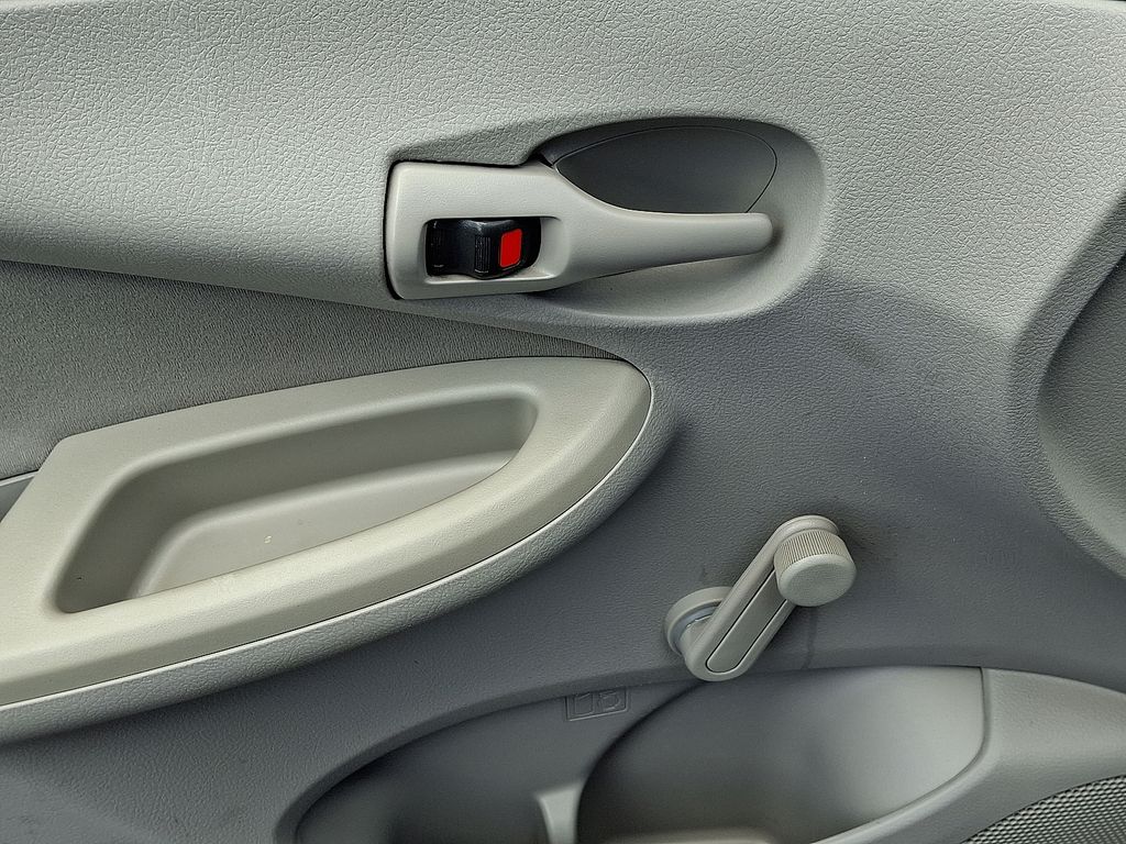 Thumbnail: 2010 Toyota Corolla - 12