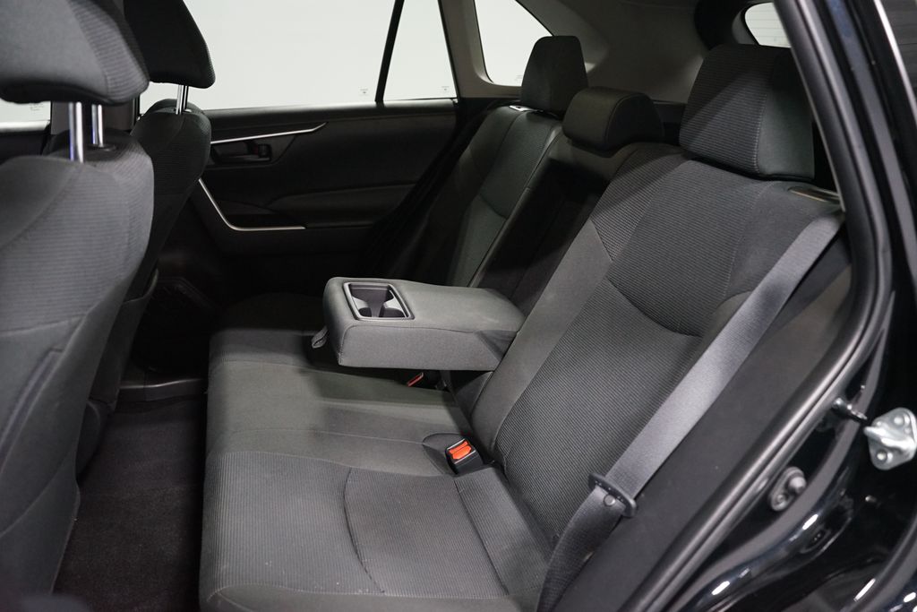 Thumbnail: 2025 Toyota RAV4 - 27