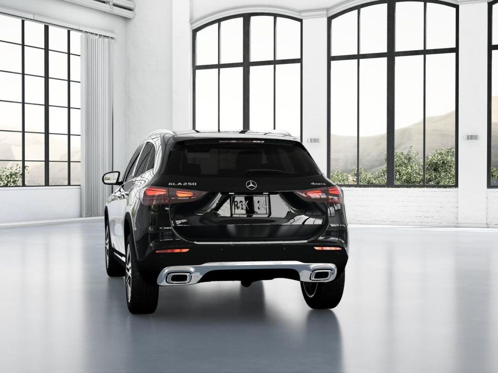Thumbnail: 2026 Mercedes-Benz GLA - 26