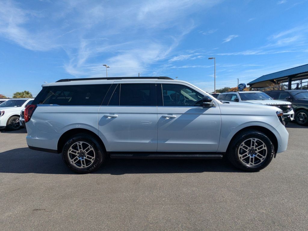 2025 Ford Expedition Active MAX