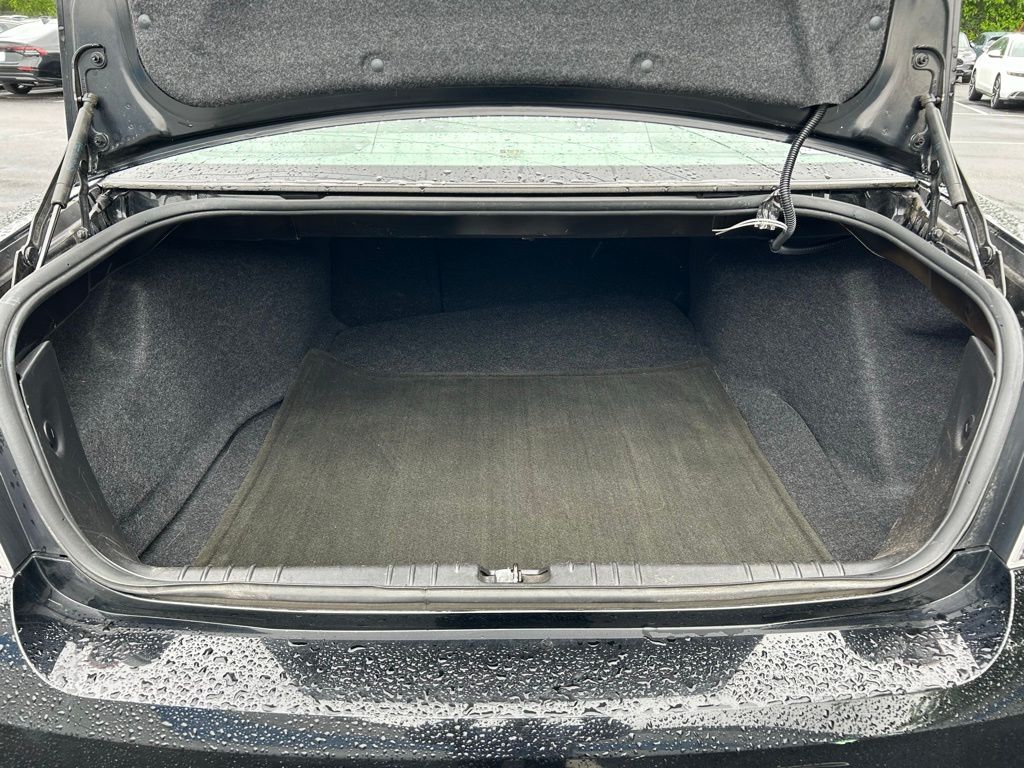2011 Chevrolet Impala LTZ 19