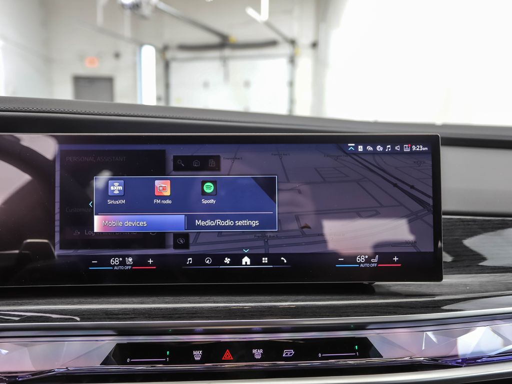 Thumbnail: 2026 BMW 7 Series - 16