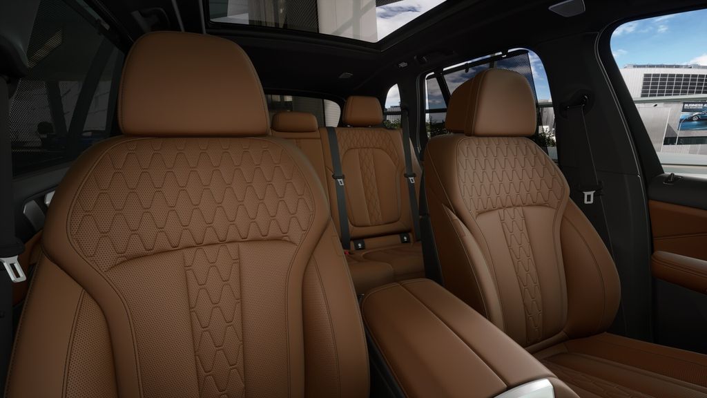 Thumbnail: 2026 BMW X5 - 11