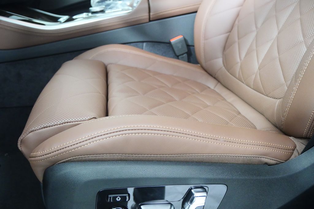 Thumbnail: 2026 BMW X5 - 10