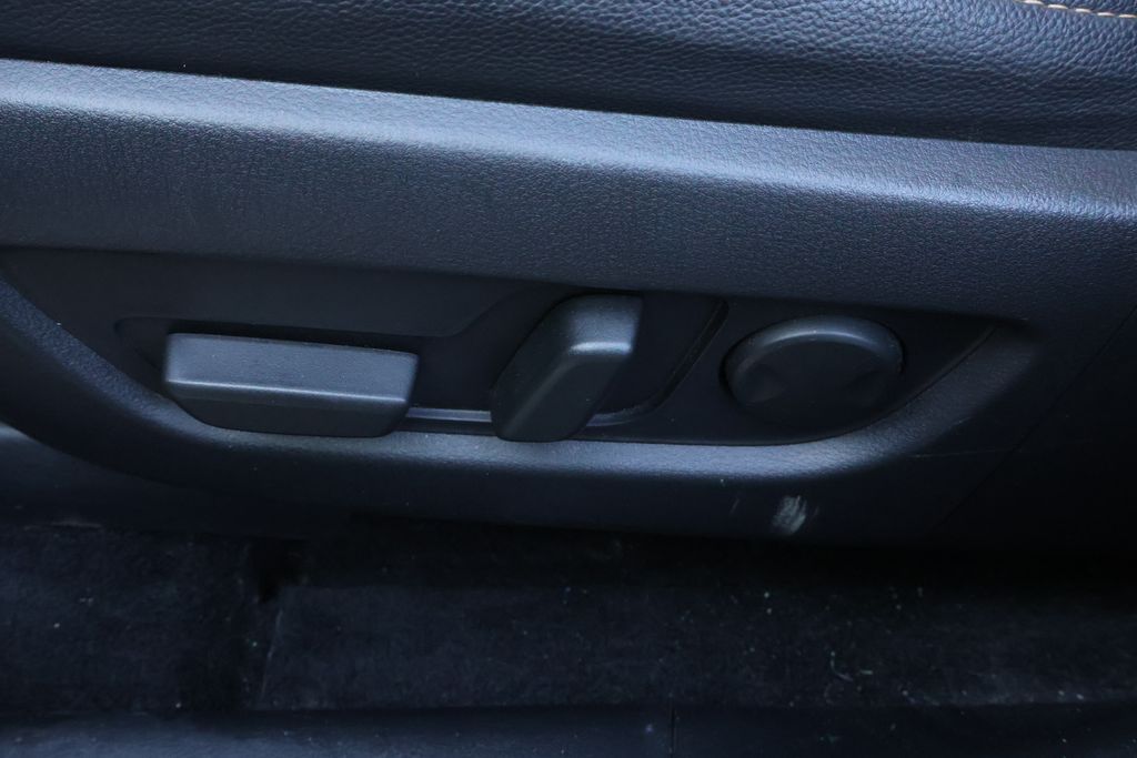 Thumbnail: 2024 Mazda CX-90 - 15