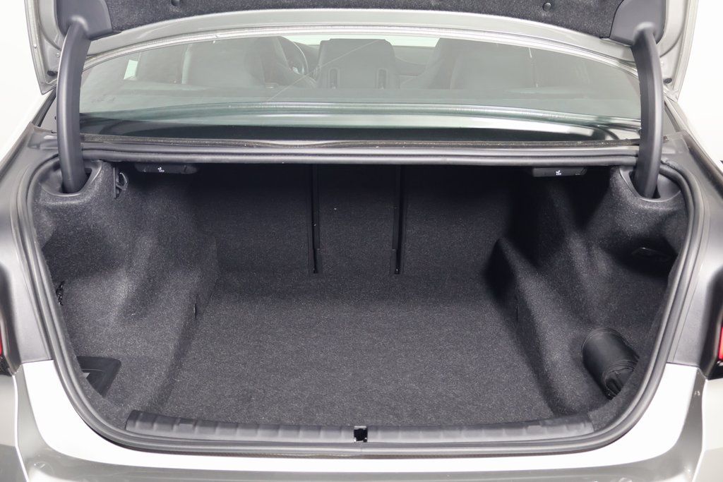 Thumbnail: 2022 BMW M5 - 14