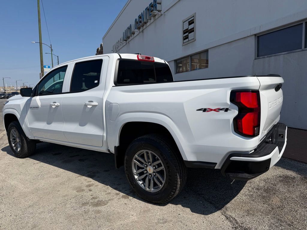 View vehicle photo 3