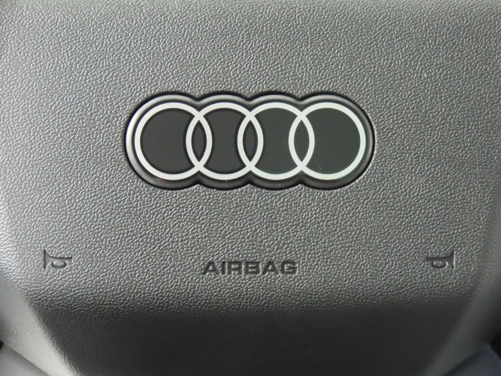 Thumbnail: 2025 Audi Q5 - 16